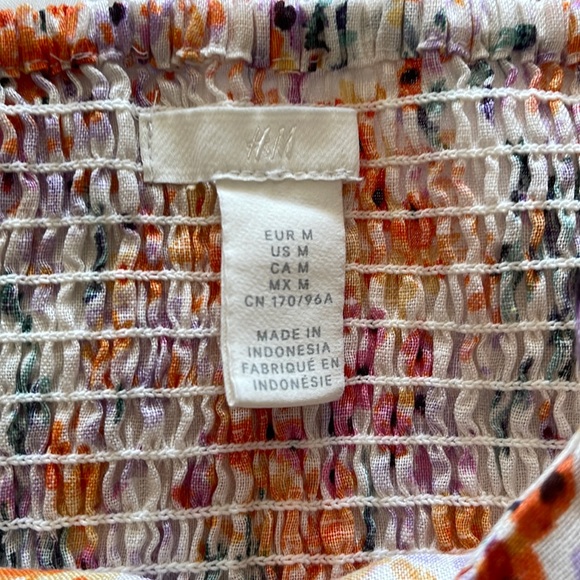 H&M flowered linen crop top Tie at shoulder size medium 13 inches long - Picture 3 of 3